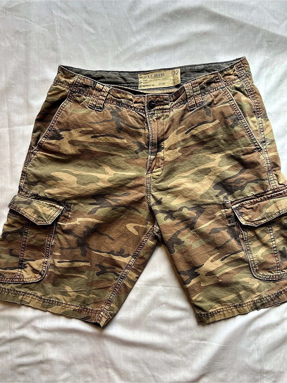Lucky Brand Camouflage Cargo Shorts Men's Waist 32
